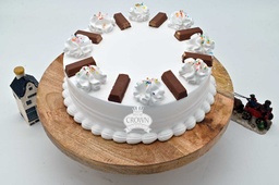 [VNKT01-500G] Vanilla Kit Kat Cake